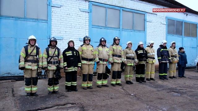 Поднятие Государственного флага РФ смотреть онлайн