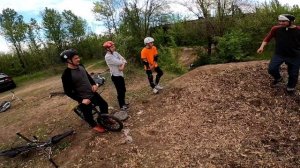 Трюки на Прокачанном МНОЮ БМХ Спустя 3 года..