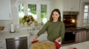 Miranda Kerr's Wellness Routine For The Holidays