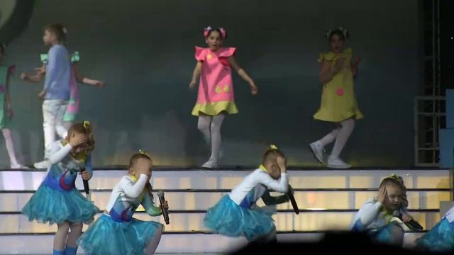 Гамма, До 1 "Когда мои друзья со мной" смотреть онлайн