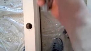 Врезка механической защелки