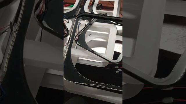 Люстра светодиодная потолочная 240 WT DIMMER 4+SK блютуз управление. смотреть онлайн