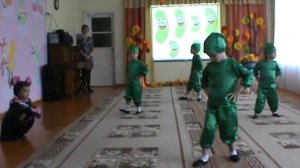 ТАНЕЦ-ИГРА МЫШКИ И ОГУРЧИКОВ "ДОГОНЯЛКИ"