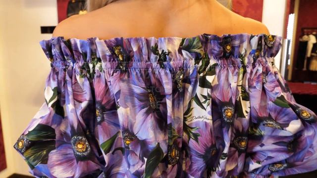 Новая коллекция Dolce&Gabbana // Летний женский лук для круиза или коктейльной вечеринки смотреть онлайн