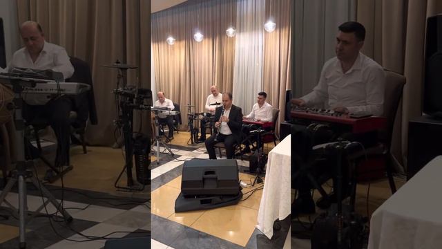 Գուրգեն Ասիլյան (Gurgen Asilyan) Հեռանալ չեմ կարող... Dolya 27 декабря 2022 г.