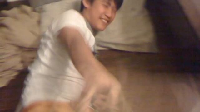 SCARY MAZE GAME REACTION! смотреть онлайн