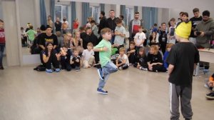 top8 7-9 лет bboy Сеня vs Иван О - "СЛОЕНЫЙ ПИРОГ" break dance battle