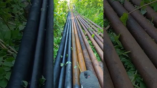 По цвету труб можно определить статику/динамику скважины.  Но лучше конечно использовать уровнимер смотреть онлайн