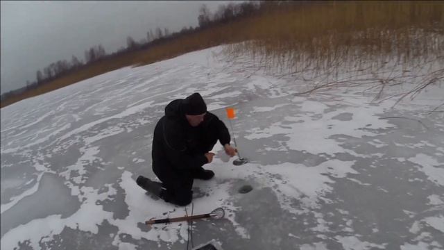 Рыбалка на жерлицы загары везде (Яузское водохранилище)