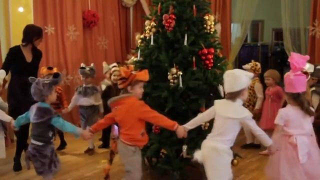 Новогодний утренник - однокамерная съёмка (работа наших конкурентов)