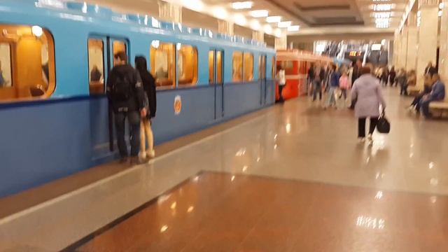 Выставка ретро-вагонов на ст. Партизанская
