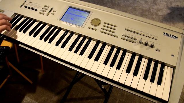 "Let's Go To Bed" by The Cure; cover: synth, keys play along, tutorial смотреть онлайн