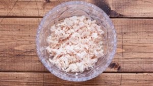 Салат Нежный с курицей и сыром