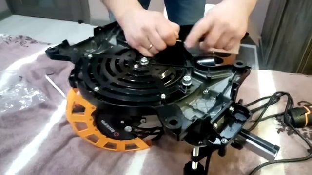 Распаковка - Торцовочная пила Вихрь ПТ-210 (72/18/2) смотреть онлайн