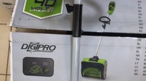 Снегоуборщик-лопата аккумуляторный 30 см Greenworks 40V, бесщёточный