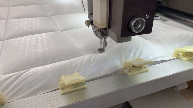 Как работает одноигольная стегальная машина