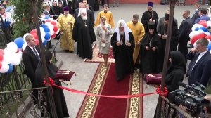 Патриарх Кирилл освятил гостиницу для паломников Покровского женского монастыря г. Москвы