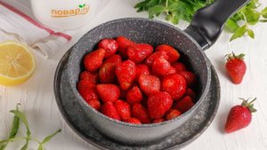 Целая клубника с сахаром на зиму
