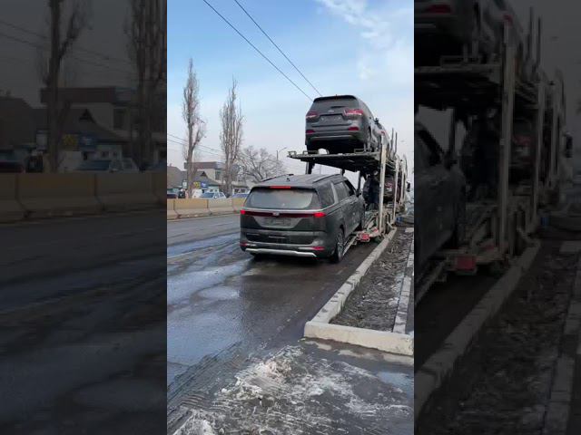 ПРИВОЗИМ АВТОМОБИЛИ! Илья Ушаев Автоподбор Форсаж #shorts #шортсютуб #шортсы2023 #шорц