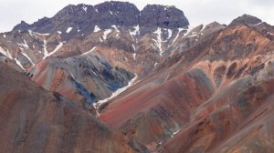 Цветные горы Сунтар Хаята