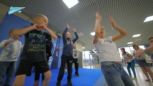 Самый семейный стадион страны: «Фан-Променад» на «Санкт-Петербурге» смотреть онлайн