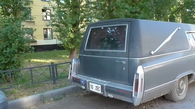 Ритуальный Кадиллак в Колпино во дворе на Павловской смотреть онлайн