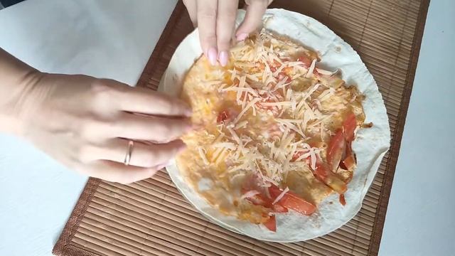 Горячие лепешки с начинкой на завтрак