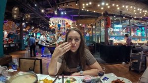 Самый большой шведский стол в Гуанчжоу | Отровения о Китае | День рождения Насти