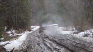 Mitsubishi Outlander по грязи