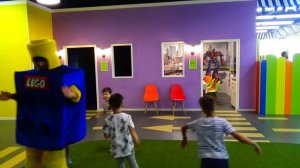 ?ЛЕГО АНИМАТОР ВЕСЕЛИТЬСЯ С ДЕТЬМИ на детском празднике