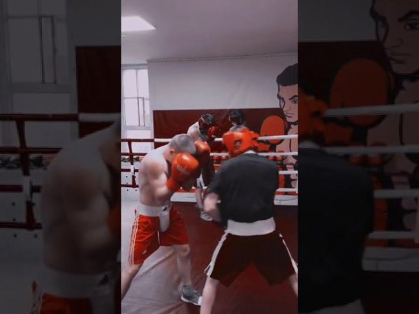 Ближний бой #shorts Пожалуйста подпишись и поставь лайк) чтобы мы выкладывали побольше таких видео)