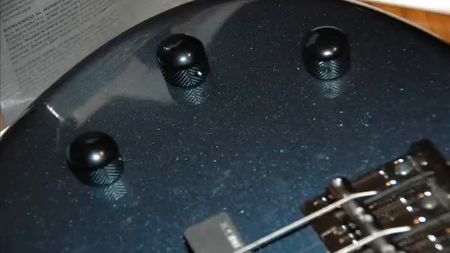 EMG PJX Bass Pickup Install With 18 Volt Battery Mod and Diagram смотреть онлайн