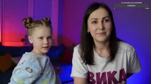 Первый стрим на канале Вика GO! Отвечаем на вопросы и общаемся!