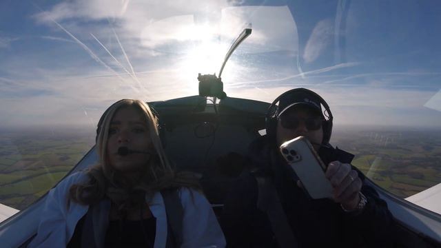 BIRDS, they think they own the sky! Flying with precious self-loading cargo! смотреть онлайн