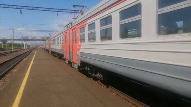 Отправление электропоезда ЭД9М-0093 с сообщением "Абакан-Кошурниково" со станции "Курагино".