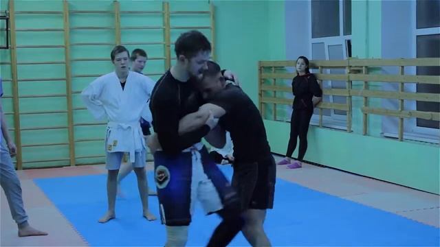 Рукопашный бой. Отработка борцовской техники, работа в партере смотреть онлайн