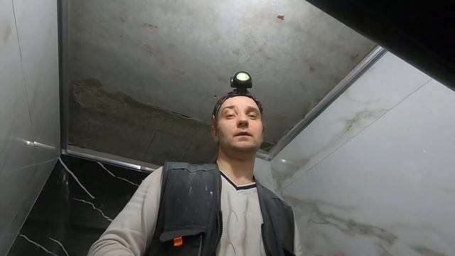 Как сделать натяжной потолок с световыми линиями и контурной подсветкой с черным глянцевым полотном смотреть онлайн