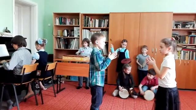 Американская народная песня "Сусанна. Музицирование 3 класс НСМШ смотреть онлайн