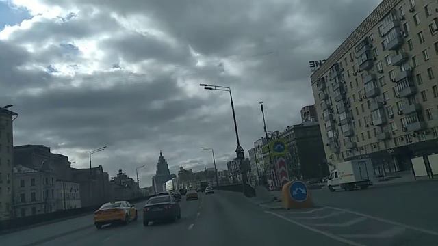#москвасегодня Москва опустела. Люди спрятались.