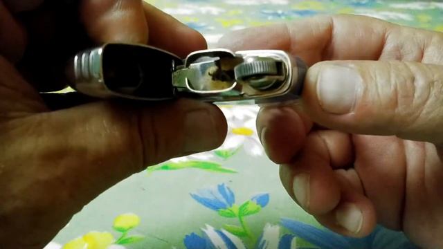 Old vintage SCRIPTO VU petrol pocket lighter Старая бензиновая карманная зажигалка