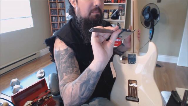 Fender Stratocaster Set up Part 1 - Blocking the trem смотреть онлайн