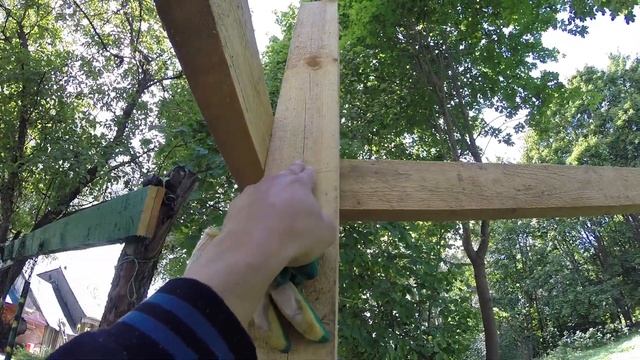 Начало строительства беседки в деревне.