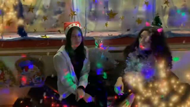 Новогоднее музыкальное поздравление смотреть онлайн