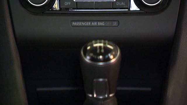 VW Golf VI 16 TDI - Generation one to seven Interior Design  AutoMotoTV