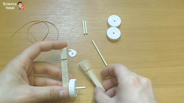 КАК СДЕЛАТЬ? Машинку На Резиномоторе смотреть онлайн