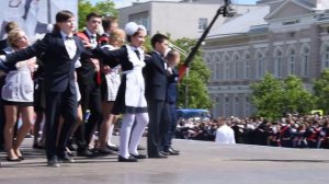 Выпускники станцевали на «Весеннем балу 2019» в Уфе под песню «Туган як»