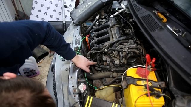 Honda Fit сгорает предохранитель после замены свечей. смотреть онлайн