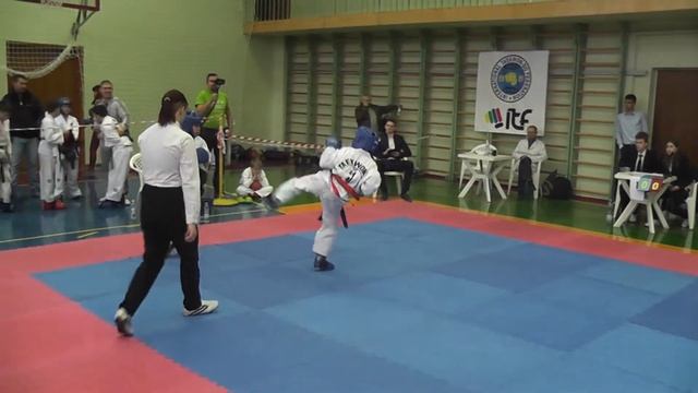 Кубок Хар области таеквон-до 2017 - Иванов Д vs Курбатов А (тренер оба Кузнецова И.Ю.) раунд 1 смотреть онлайн