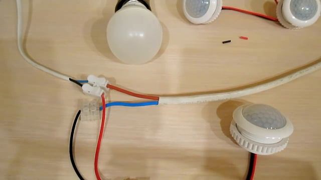 СВЕТИЛЬНИК С ДАТЧИКОМ ДВИЖЕНИЯ СВОИМИ РУКАМИ!!!ДАТЧИКИ ДВИЖ. ВРЕЗНЫЕ смотреть онлайн