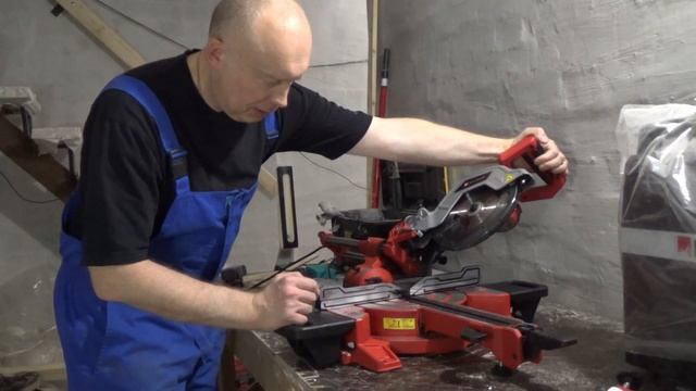 Пила торцовочная Einhell TE-SM 216 Dual. Распаковка и первые пробы.